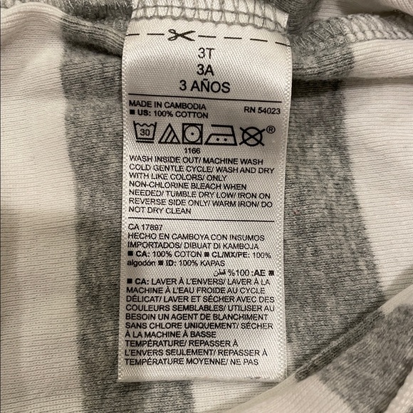 Pair of onesie jammies - Picture 10 of 10